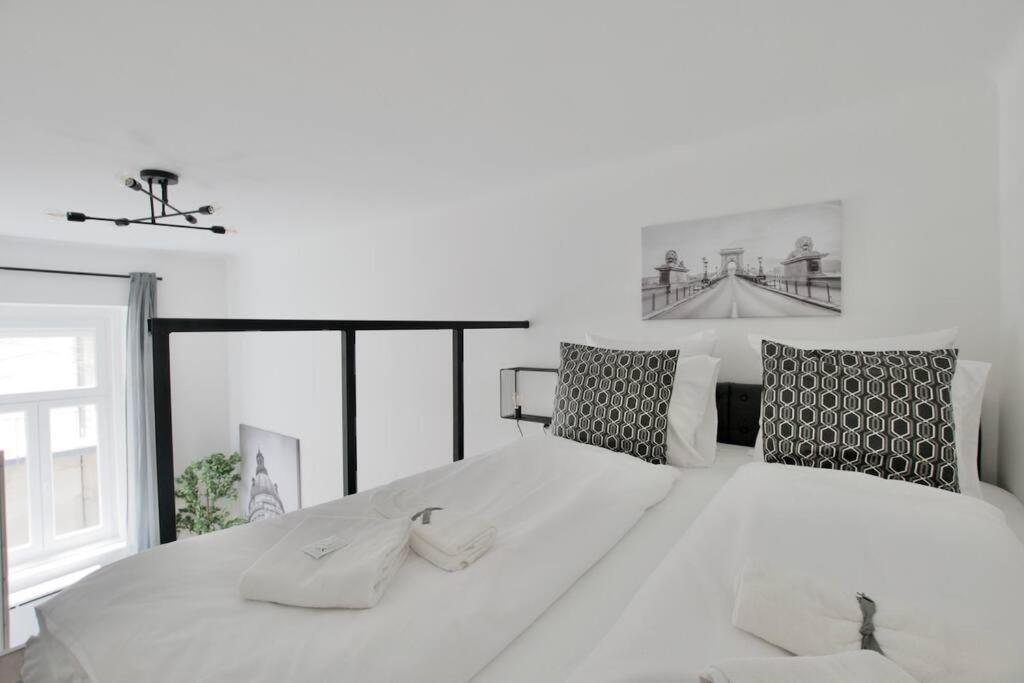 Premium Apartment By Hi5- Brody Street Budapest Exterior foto