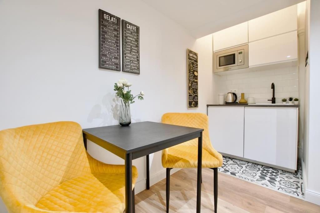 Premium Apartment By Hi5- Brody Street Budapest Exterior foto
